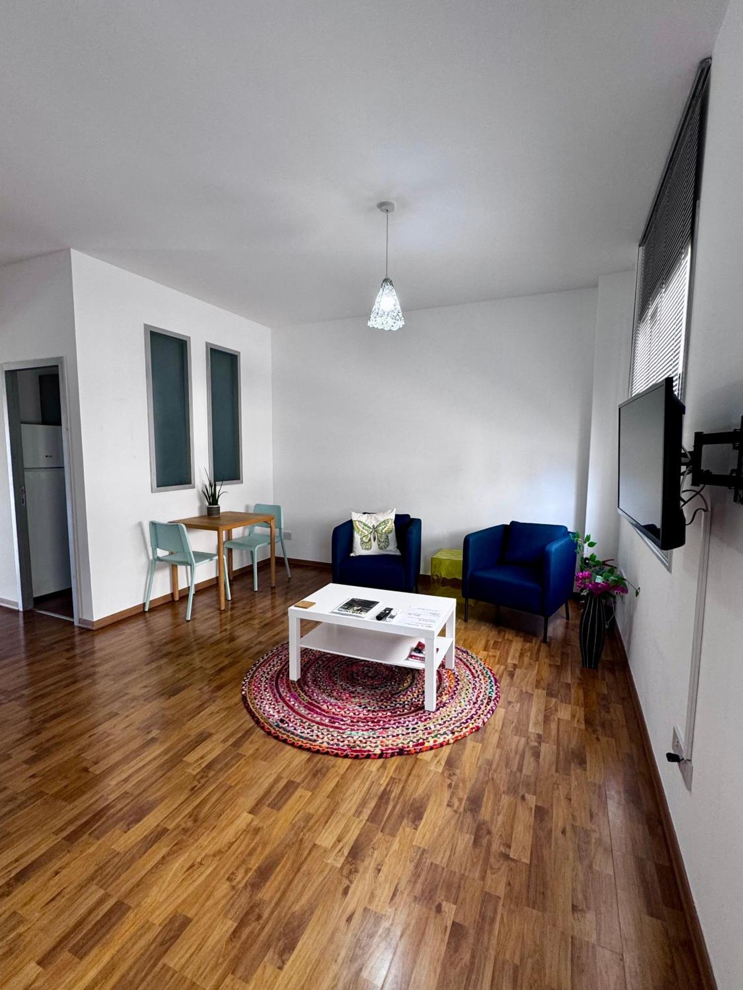 Lovely Studio Apartment In Pafos Eksteriør billede